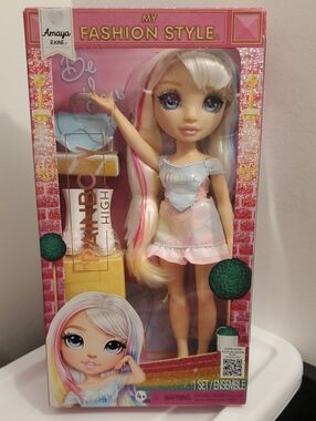 NIB Rainbow High Doll